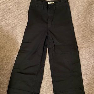 Size 28 Madewell black wide leg  Emmett crop pant